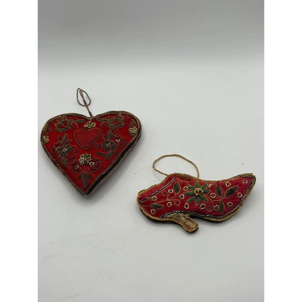 Unbranded intricately detailed